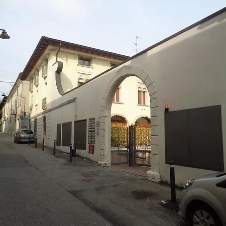 Palazzo Mosconi * لوناتو